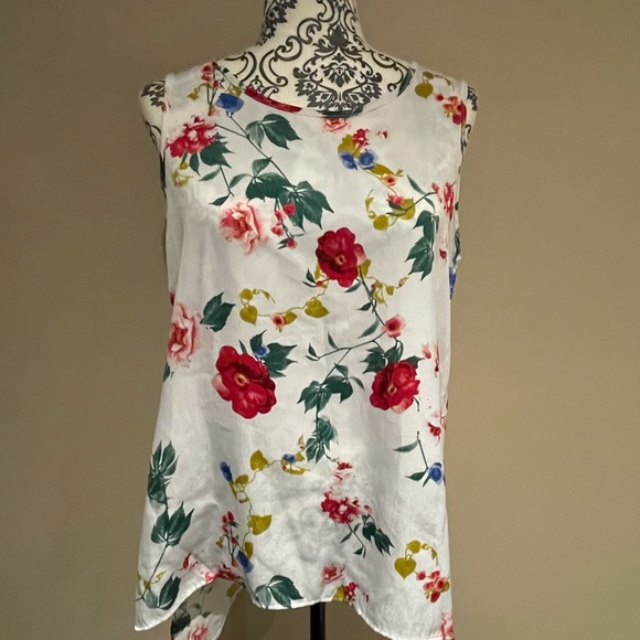 Chris & Carol Top - Picture 2 of 5